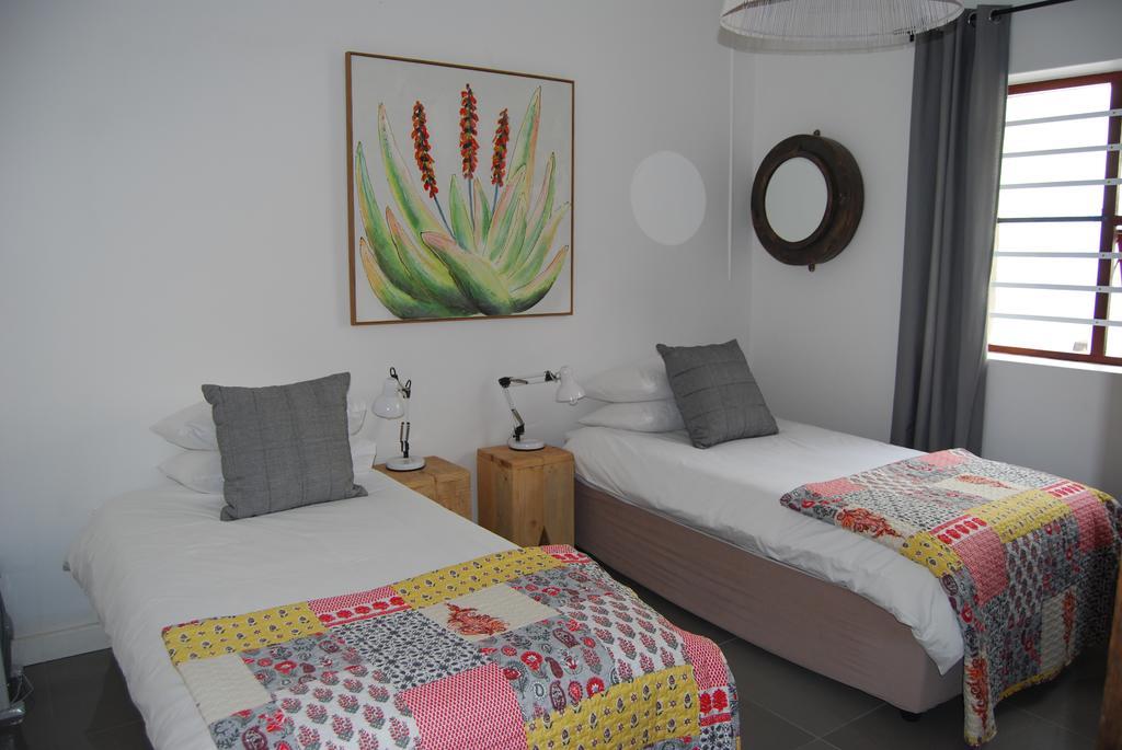The Cove Guesthouse, Mossel Bay Exterior photo