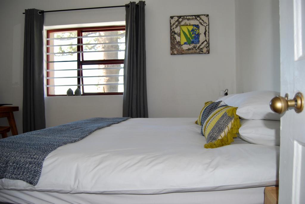 The Cove Guesthouse, Mossel Bay Exterior photo